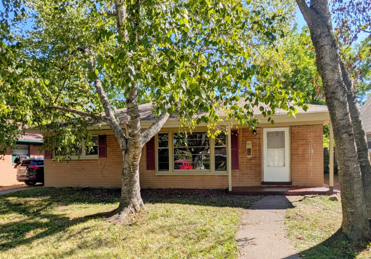 3017 MENOMINEE