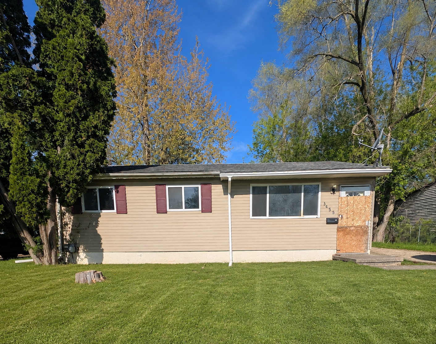 Property main image